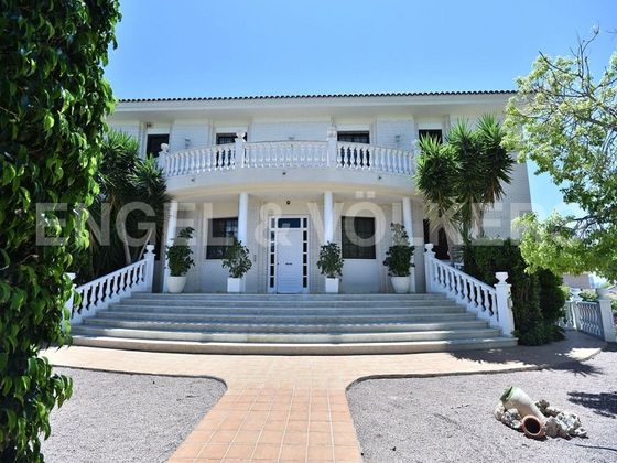 Foto 1 de Chalet en venta en Rincón de Loix de 6 habitaciones con terraza y piscina