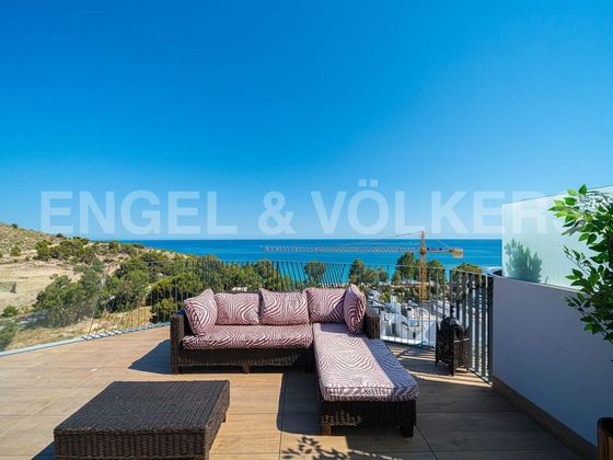 Foto 1 de Àtic en venda a La Cala de Villajoyosa de 3 habitacions amb terrassa i piscina