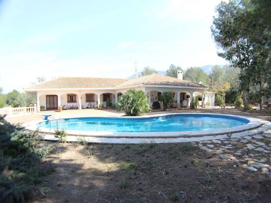 Foto 1 de Venta de casa rural en calle Pda Azagador de 5 habitaciones con terraza y piscina