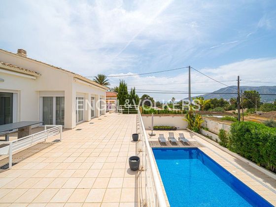 Foto 1 de Xalet en venda a calle Alborada de 3 habitacions amb terrassa i piscina