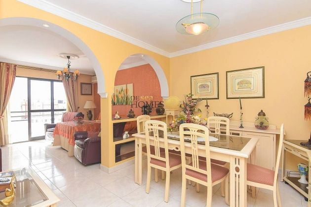 Foto 2 de Piso en venta en Chaparil - Torrecilla de 4 habitaciones con terraza y muebles