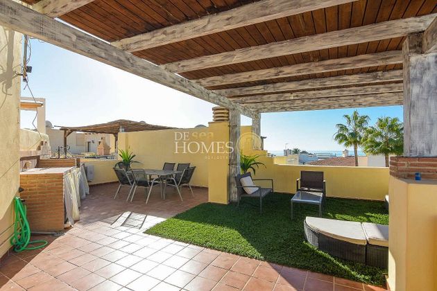 Foto 2 de Casa adossada en venda a Nueva Nerja - Burriana de 4 habitacions amb terrassa i piscina