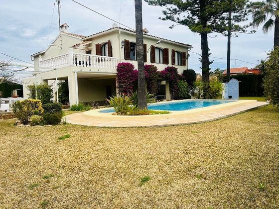 Foto 1 de Casa en venda a Pedreguer de 8 habitacions amb terrassa i piscina