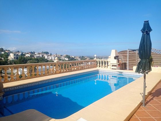 Foto 2 de Venta de casa en El Montgó de 4 habitaciones con terraza y piscina