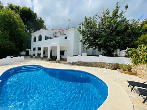 Foto 1 de Casa en venda a El Montgó de 6 habitacions amb terrassa i piscina