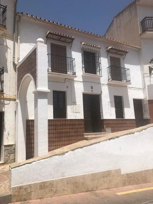 Foto 2 de Casa en venta en Periana de 8 habitaciones con terraza