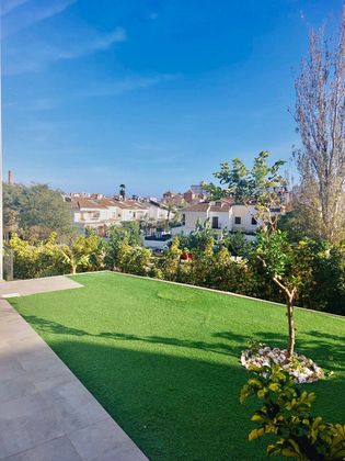Foto 1 de Casa en venda a El Tomillar de 3 habitacions amb terrassa i jardí