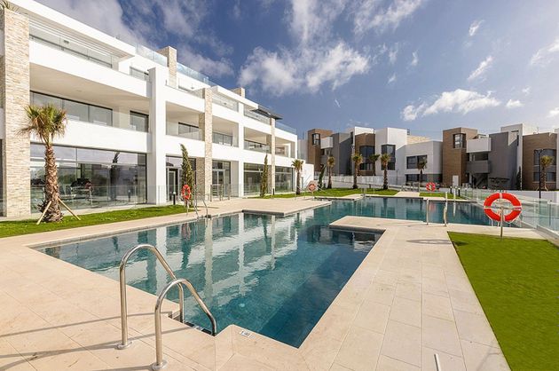 Foto 2 de Àtic en venda a Cabo Pino - Reserva de Marbella de 3 habitacions amb terrassa i piscina