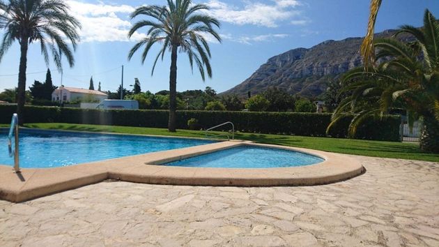 Foto 2 de Casa adossada en lloguer a El Montgó de 1 habitació amb terrassa i piscina