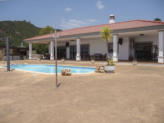 Foto 1 de Venta de chalet en El Padrón - El Velerín - Voladilla de 4 habitaciones con piscina y garaje