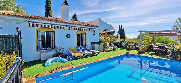 Foto 2 de Venta de chalet en Viñuela de 2 habitaciones con terraza y piscina