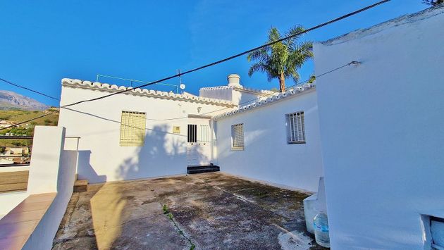 Foto 1 de Casa en venda a Viñuela de 1 habitació amb terrassa i jardí