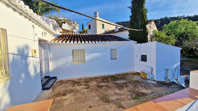 Foto 2 de Casa en venda a Viñuela de 1 habitació amb terrassa i jardí