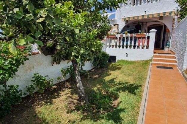 Foto 1 de Casa en venta en Nueva Nerja - Burriana de 2 habitaciones con terraza y piscina