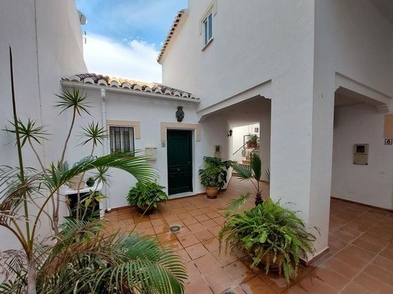Foto 1 de Casa en venta en Chaparil - Torrecilla de 2 habitaciones con terraza y piscina