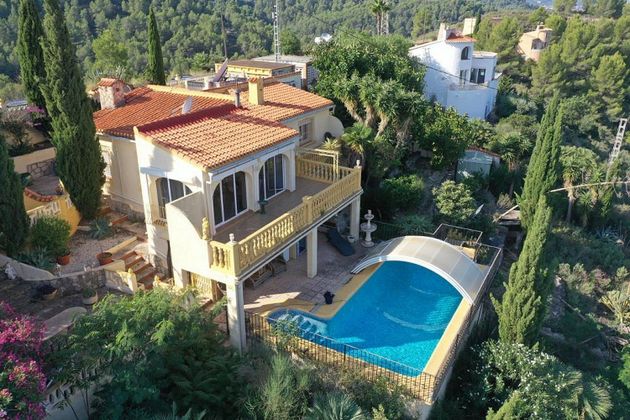 Foto 2 de Casa en venta en Benidoleig de 3 habitaciones con terraza y piscina
