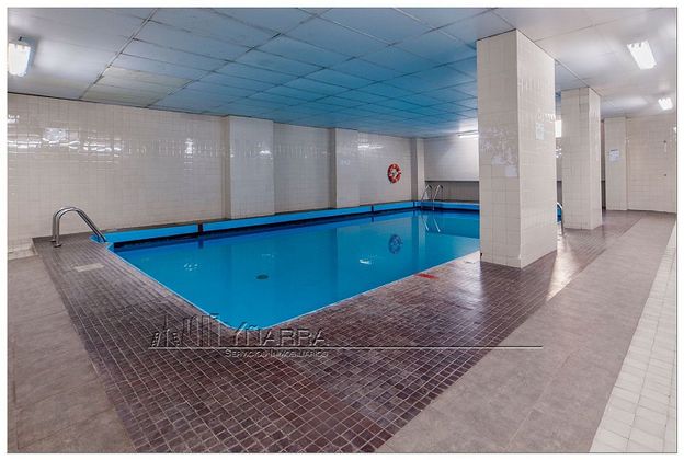 Foto 2 de Alquiler de piso en Castilla de 1 habitación con piscina y jardín