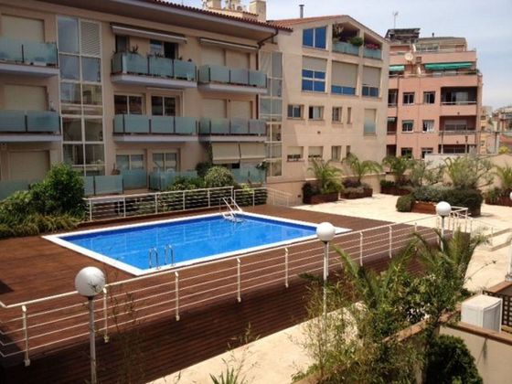Foto 2 de Àtic en venda a Centre - Estació de 3 habitacions amb terrassa i piscina