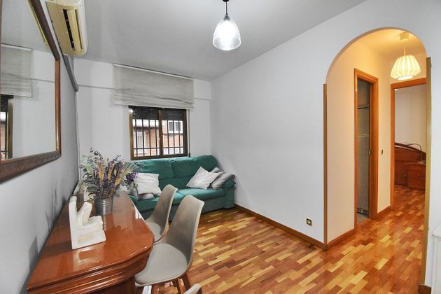 Foto 1 de Venta de piso en Pradolongo de 2 habitaciones con aire acondicionado y calefacción