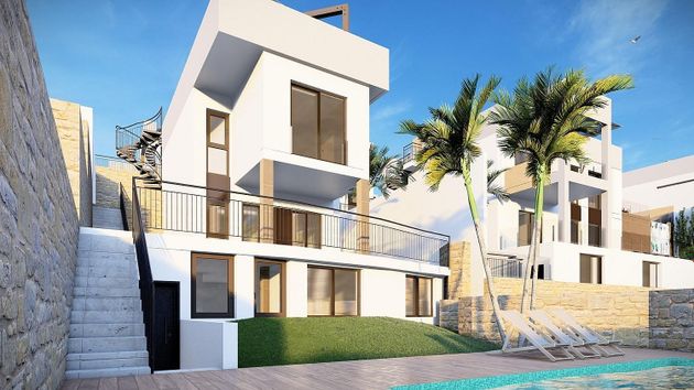 Foto 1 de Chalet en venta en Algorfa de 2 habitaciones con terraza y piscina