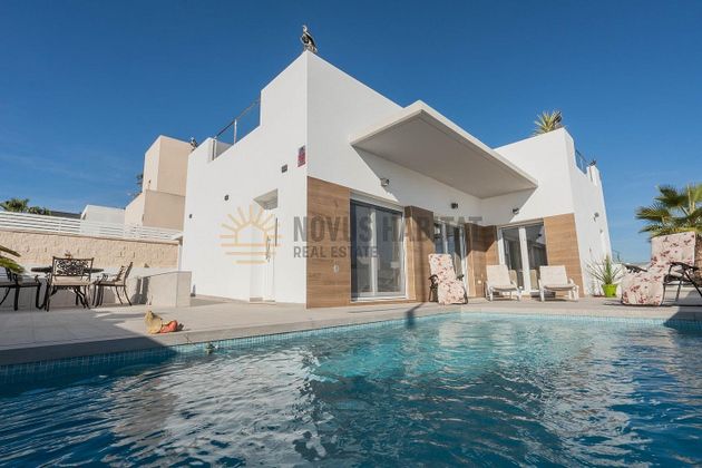 Foto 1 de Xalet en venda a Benijófar de 2 habitacions amb terrassa i piscina