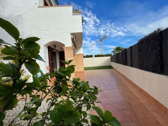 Foto 1 de Xalet en venda a Torrelamata - La Mata de 3 habitacions amb terrassa i piscina