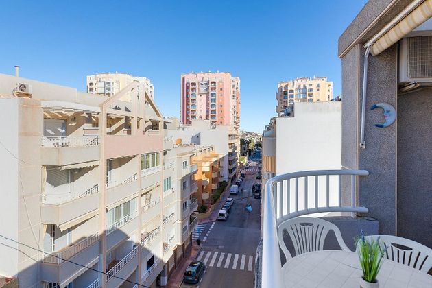 Foto 2 de Àtic en venda a Playa de los Locos de 3 habitacions amb terrassa i balcó