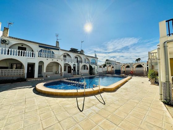 Foto 2 de Dúplex en venda a La Siesta - El Salado - Torreta de 2 habitacions amb terrassa i piscina