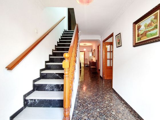 Foto 2 de Casa adossada en venda a Norte - Barrio del Pilar - El Reñidero de 5 habitacions amb terrassa