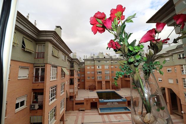 Foto 2 de Venta de piso en Avda Europa - San Antón de 6 habitaciones con terraza y piscina