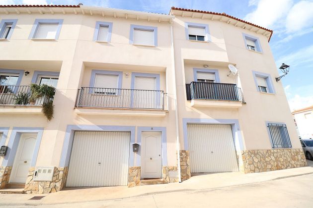 Foto 1 de Casa en venda a Huerta de Valdecarábanos de 4 habitacions amb terrassa i garatge