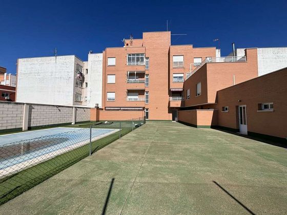 Foto 1 de Venta de piso en Centro - Puertollano de 3 habitaciones con piscina y garaje