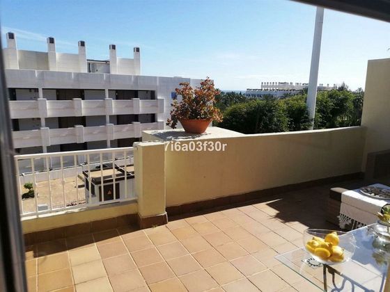 Foto 1 de Pis en lloguer a Nueva Andalucía centro de 3 habitacions amb terrassa i piscina