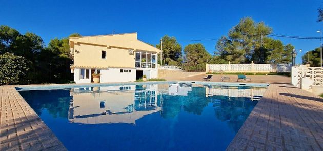 Foto 1 de Xalet en venda a Alberic de 4 habitacions amb terrassa i piscina