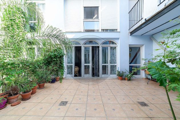 Foto 2 de Casa en venda a Ayuntamiento - Centro de 5 habitacions amb terrassa i garatge