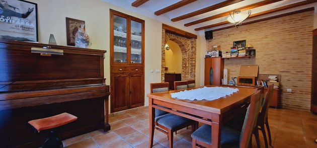 Foto 2 de Casa adossada en venda a Alberic de 4 habitacions amb terrassa i garatge
