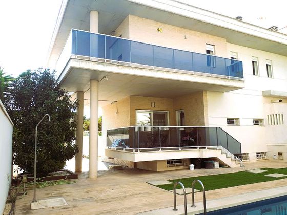 Foto 1 de Casa adossada en venda a La Huerta de 4 habitacions amb terrassa i piscina