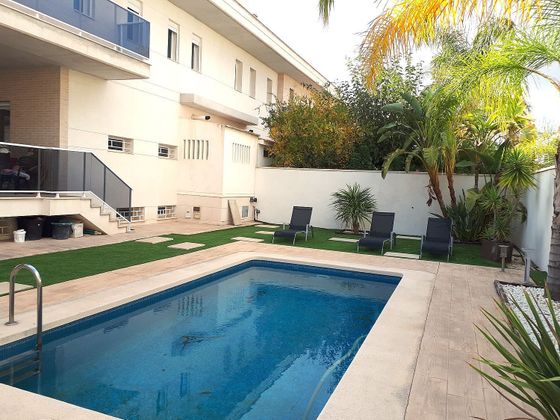 Foto 2 de Casa adossada en venda a La Huerta de 4 habitacions amb terrassa i piscina