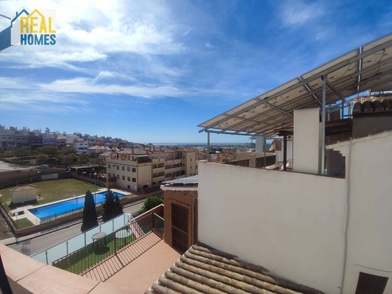Foto 2 de Casa en venda a Camino Algarrobo - Las Arenas de 4 habitacions amb terrassa i garatge