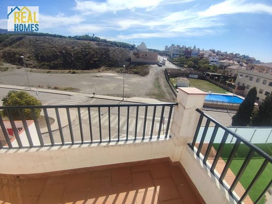 Foto 1 de Casa en venda a Camino Algarrobo - Las Arenas de 4 habitacions amb terrassa i garatge