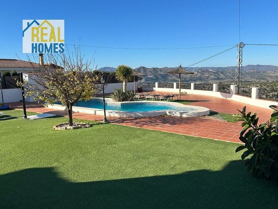 Foto 2 de Xalet en venda a Canillas de Aceituno de 3 habitacions amb terrassa i piscina