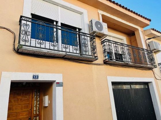 Foto 2 de Casa adosada en venta en Méntrida de 4 habitaciones con terraza y piscina