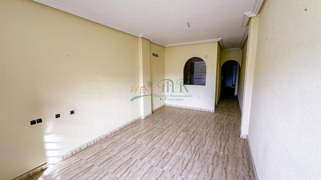 Foto 2 de Piso en venta en Algorfa de 2 habitaciones con balcón y aire acondicionado