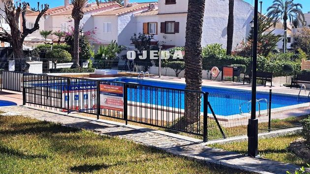 Foto 1 de Dúplex en venda a Bernabéu - Santa Pola Este de 2 habitacions amb terrassa i piscina