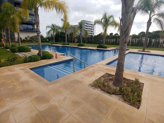 Foto 1 de Venta de piso en Villajoyosa ciudad de 3 habitaciones con piscina y garaje