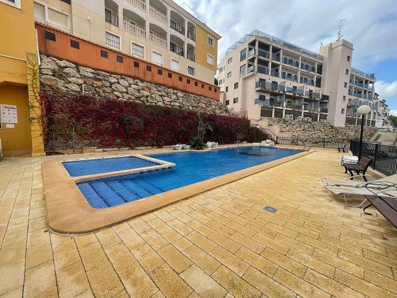 Foto 2 de Alquiler de piso en calle Samaniego de 2 habitaciones con terraza y piscina