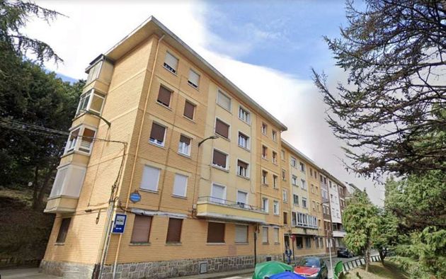 Foto 1 de Piso en venta en Errekaldeberri - Larraskitu de 2 habitaciones con balcón y calefacción