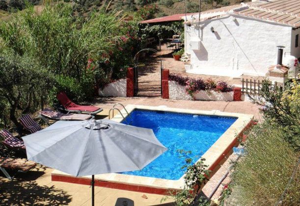 Foto 1 de Casa rural en venda a calle Parade de Caserone de 3 habitacions amb terrassa i piscina
