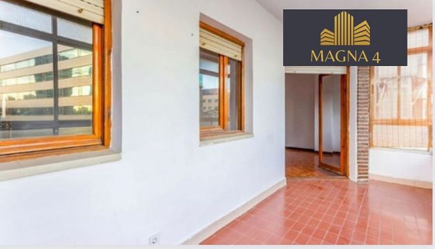Foto 2 de Pis en venda a Virgen del Cortijo - Manoteras de 3 habitacions amb terrassa i calefacció