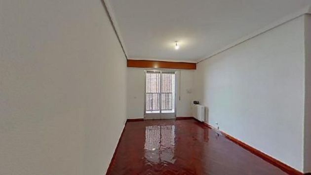 Foto 1 de Venta de piso en Argüelles de 1 habitación con terraza y garaje